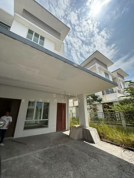 Semi-Detached House for Sale in Rawang (Selangor) - SITI KHAIRIYAH JAAFAR - Exterior - PropertyGuru.com.my