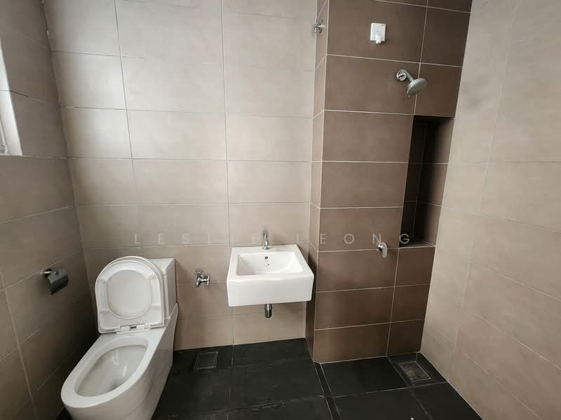 2-storey Terraced House for Sale in Kota Emerald (Rawang) - Leslie Leong - Bathroom - PropertyGuru.com.my