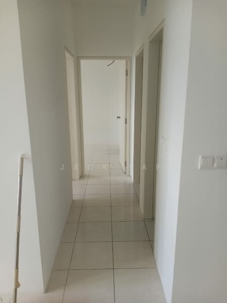 Apartment for Rent at Residensi Seri Wahyu - Jack Yap - Corridor - PropertyGuru.com.my