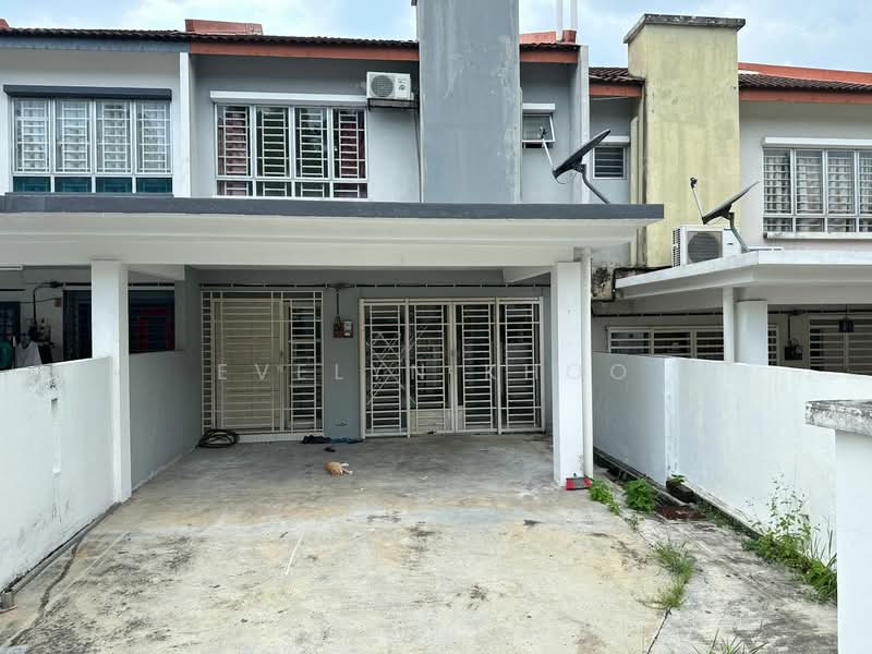 2-storey Terraced House for Sale in Kota Emerald (Rawang) - Evelyn Khoo - Car Porch - PropertyGuru.com.my