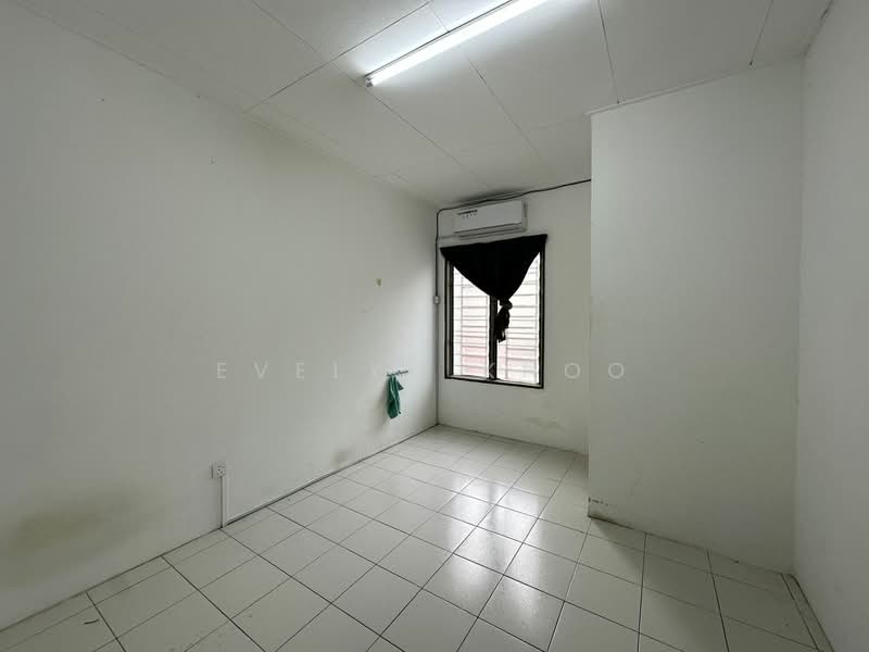 2-storey Terraced House for Sale in Kota Emerald (Rawang) - Evelyn Khoo - Room - PropertyGuru.com.my