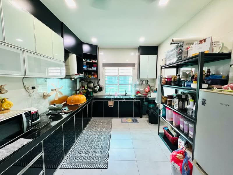 2-storey Terraced House for Sale in Bandar Baru Bangi (Selangor) - Zul Hasif - Kitchen - PropertyGuru.com.my