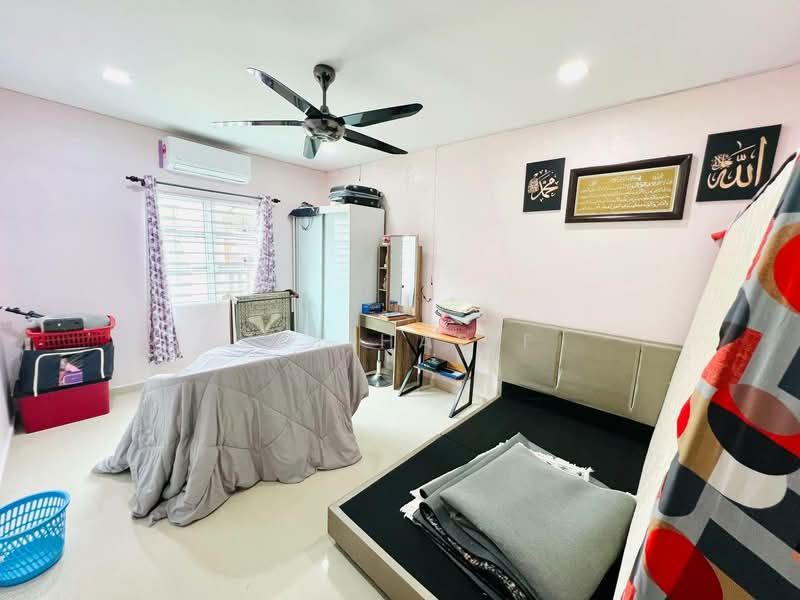 2-storey Terraced House for Sale in Bandar Baru Bangi (Selangor) - Zul Hasif - Bedroom - PropertyGuru.com.my
