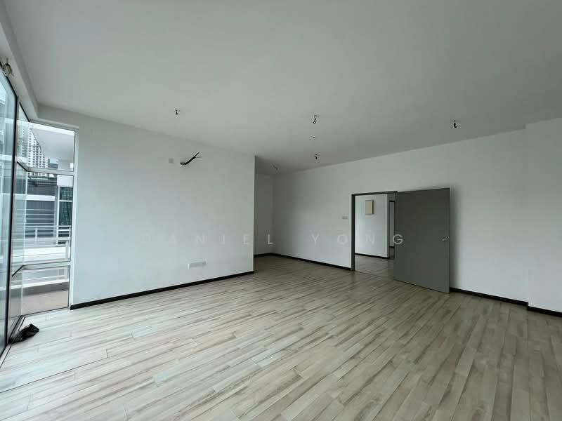 Cluster House for Sale in Taman Mount Austin (Tebrau) - Daniel Yong - Living Room - PropertyGuru.com.my