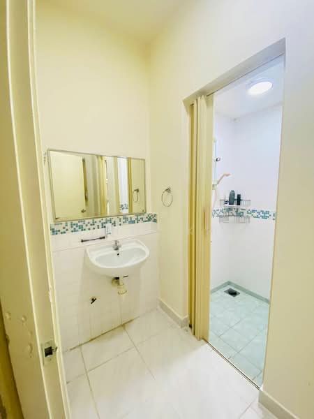 Kondominium untuk Disewa di Seri Maya Condominium - Johnny Khor - Bathroom - PropertyGuru.com.my