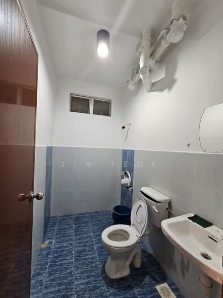 Apartment for Rent at Indah Court Apartment - Jin Teok - Bathroom - PropertyGuru.com.my