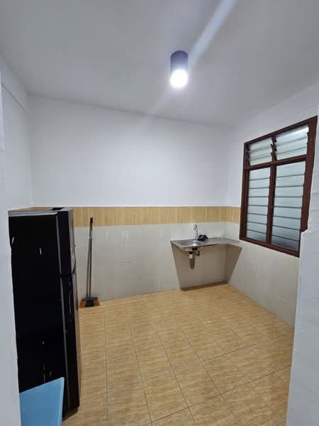 Apartment for Rent at Indah Court Apartment - Jin Teok - Kitchen - PropertyGuru.com.my