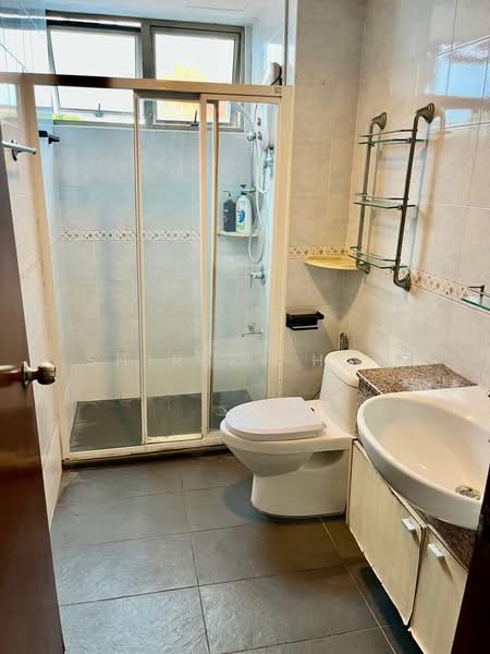 Apartment for Rent at Molek Pine 1 - Shirley Haw - PropertyGuru.com.my