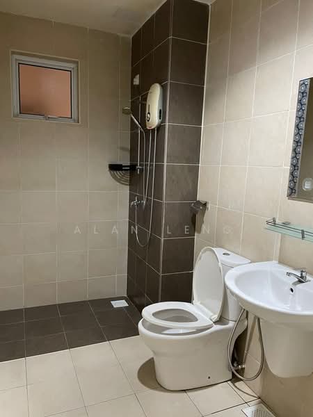 Service Residence for Rent at Pangsapuri Tanah Emas (Golden Sands) - Alan Leng - Bathroom - PropertyGuru.com.my