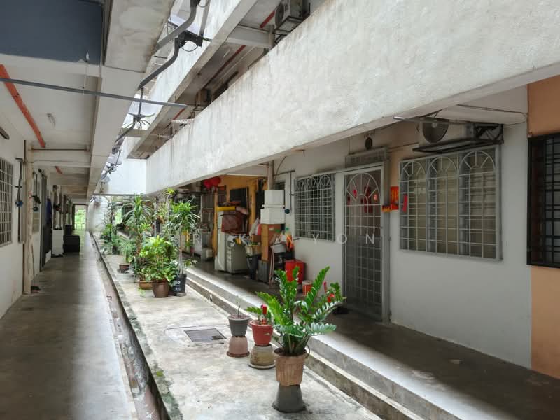 Pangsapuri untuk Dijual di Taman Cheras Awana Apartment - Erik Nyon - Exterior - PropertyGuru.com.my