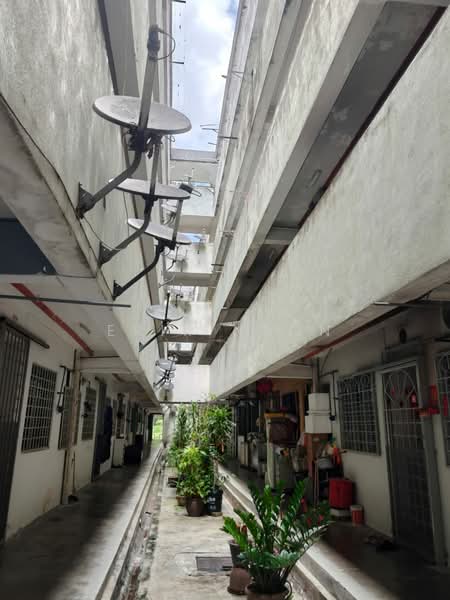 Pangsapuri untuk Dijual di Taman Cheras Awana Apartment - Erik Nyon - Exterior - PropertyGuru.com.my