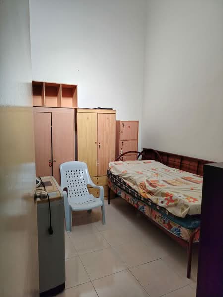 1-storey Terraced House for Rent in Taman Saujana Permai (Bukit Katil) - Bee . - Bedroom - PropertyGuru.com.my