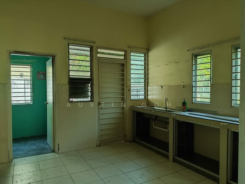 Rumah Teres 2 Tingkat untuk Dijual di Alam Sari (Bangi) - Austin Goh - Kitchen - PropertyGuru.com.my