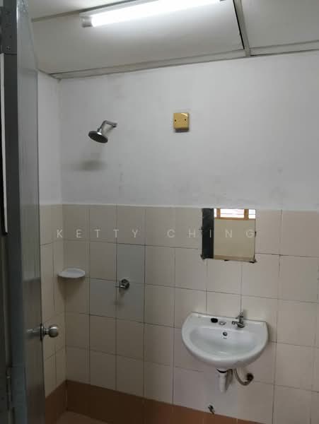 Kondominium untuk Disewa di Magna Ville - Ketty Ching - Bathroom - PropertyGuru.com.my