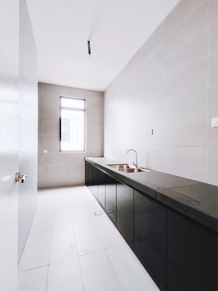 2-storey Terraced House for Sale in Bandar Seri Alam (Masai) - Larissa Sim - Kitchen - PropertyGuru.com.my