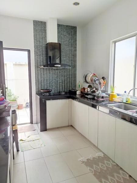 Semi-Detached House for Sale in Ambang Botanic (Klang) - Matthew Lim - Kitchen - PropertyGuru.com.my