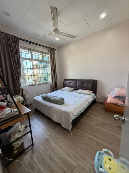 Rumah Berkembar untuk Dijual di Taman Bukit Jaya (Ulu Tiram) - Jaclynn Looi - Bedroom - PropertyGuru.com.my