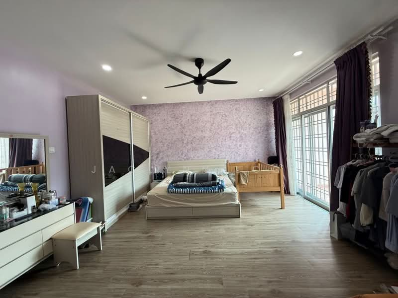 Rumah Berkembar untuk Dijual di Taman Bukit Jaya (Ulu Tiram) - Jaclynn Looi - Bedroom - PropertyGuru.com.my