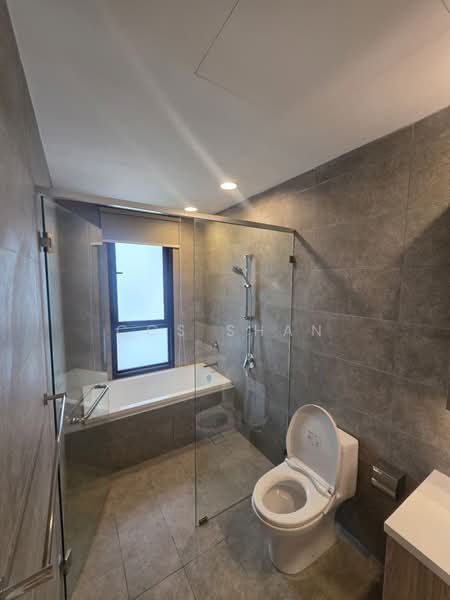 Servis Apartment untuk Disewa di Kami - CCS Shan - Bathroom - PropertyGuru.com.my