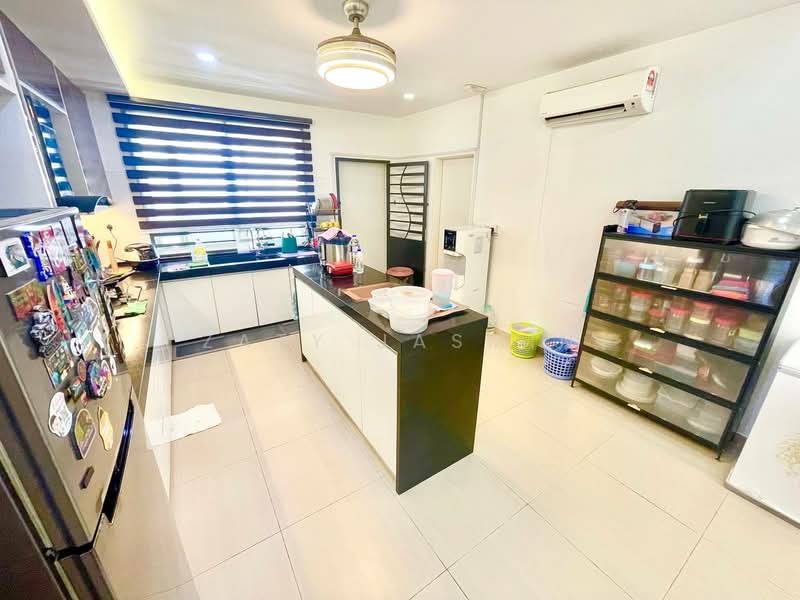2-storey Terraced House for Sale in Bandar Sri Sendayan (Negeri Sembilan) - Zaty Jasmin - Kitchen - PropertyGuru.com.my