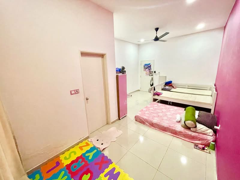 2-storey Terraced House for Sale in Bandar Sri Sendayan (Negeri Sembilan) - Zaty Jasmin - Bedroom - PropertyGuru.com.my