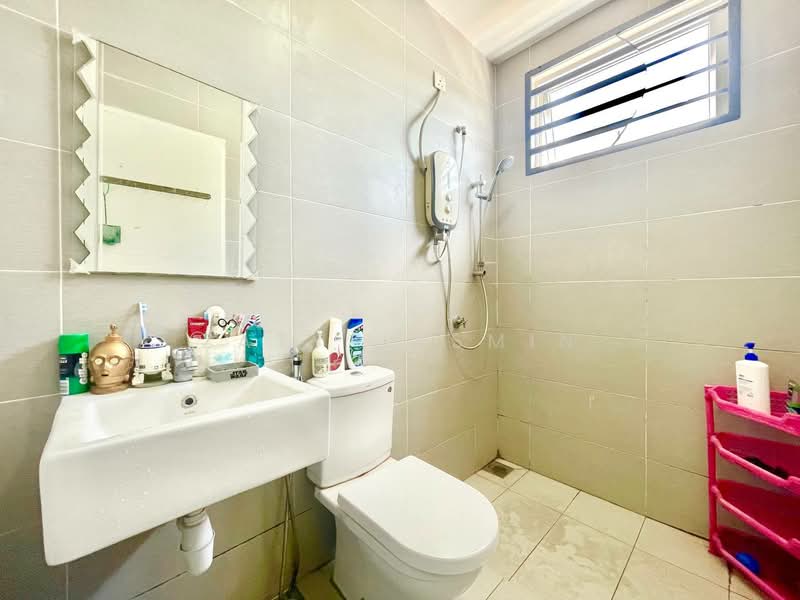 2-storey Terraced House for Sale in Bandar Sri Sendayan (Negeri Sembilan) - Zaty Jasmin - Bathroom - PropertyGuru.com.my