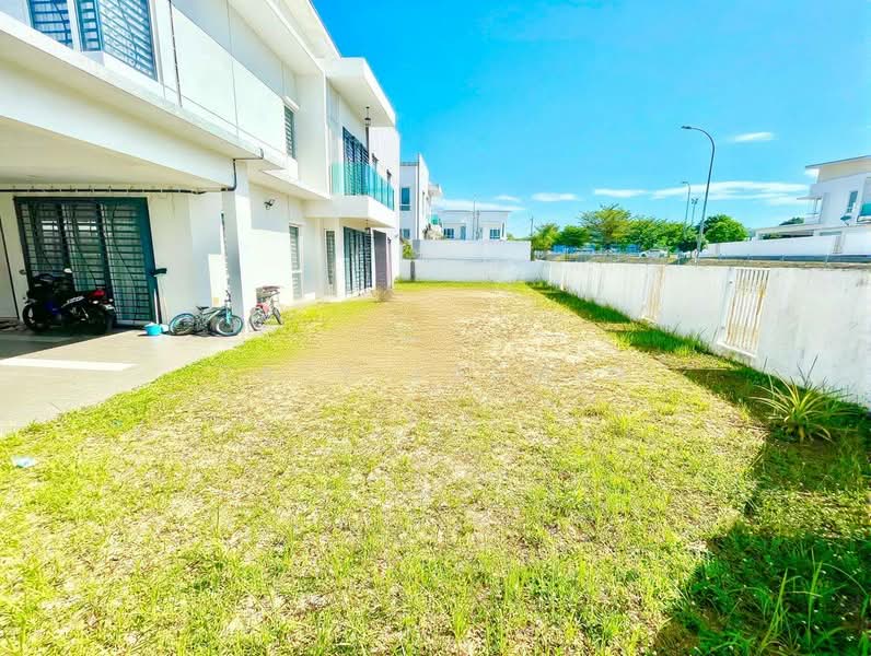 2-storey Terraced House for Sale in Bandar Sri Sendayan (Negeri Sembilan) - Zaty Jasmin - Exterior - PropertyGuru.com.my