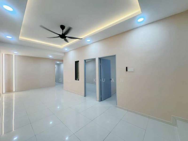 1-storey Terraced House for Sale in Taman Sri Skudai (Skudai) - Sam Kuan - Living Room - PropertyGuru.com.my