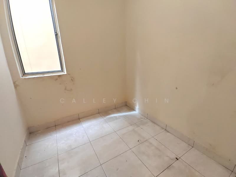 Pangsapuri untuk Dijual di Nusa Bestari Shoplot Apartment - Calley Chin - PropertyGuru.com.my