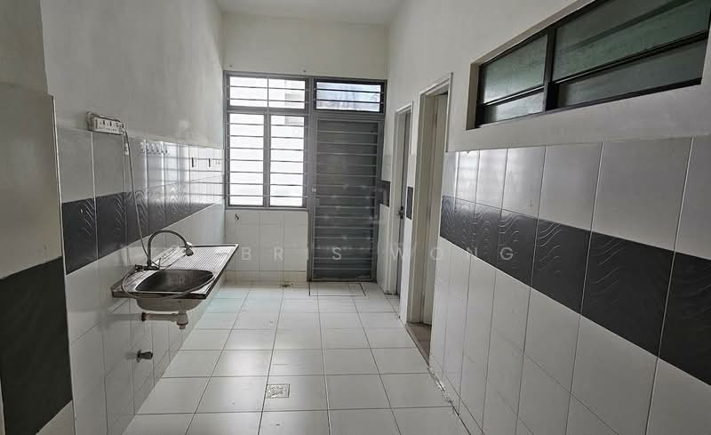Rumah Teres 2 Tingkat untuk Dijual di Setia Indah (Setia Alam) - Tabris Wong - Kitchen - PropertyGuru.com.my