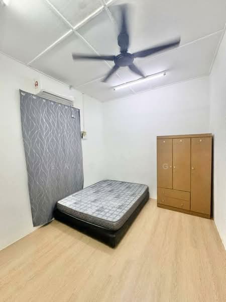 1-storey Terraced House for Rent in Taman Abad (Johor Bahru) - Eric Wong - Bedroom - PropertyGuru.com.my