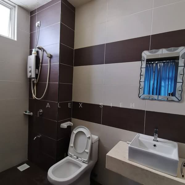 Condominium for Rent at M Condominium @ Larkin - Alex Sieh - Bathroom - PropertyGuru.com.my