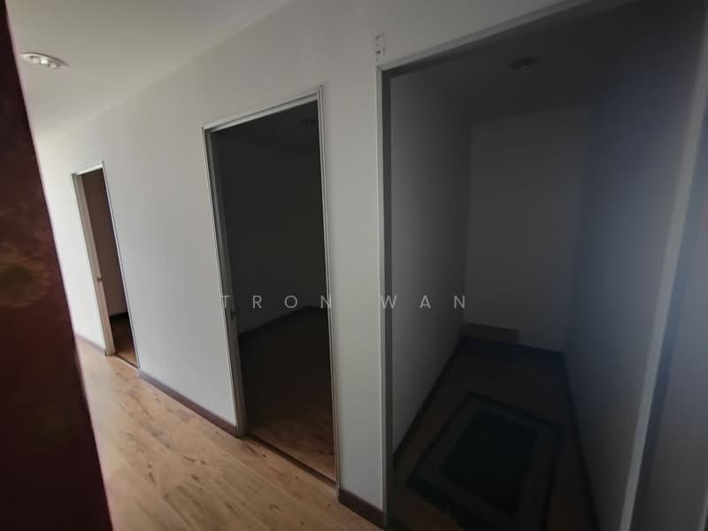 Shop for Rent in Bukit Jelutong (Shah Alam) - Tron Wan - Interior - PropertyGuru.com.my