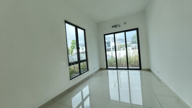 Rumah Banglo untuk Dijual di Taman Megah (Batu Pahat) - Hoki Teo - Living Room - PropertyGuru.com.my