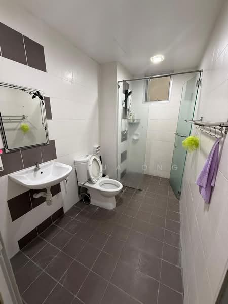 Condominium for Sale at The Golden Triangle Condominium - Joshua Ong - Bathroom - PropertyGuru.com.my