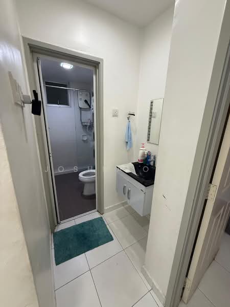 Condominium for Sale at The Golden Triangle Condominium - Joshua Ong - Bathroom - PropertyGuru.com.my