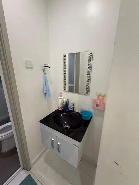 Condominium for Sale at The Golden Triangle Condominium - Joshua Ong - Bathroom - PropertyGuru.com.my