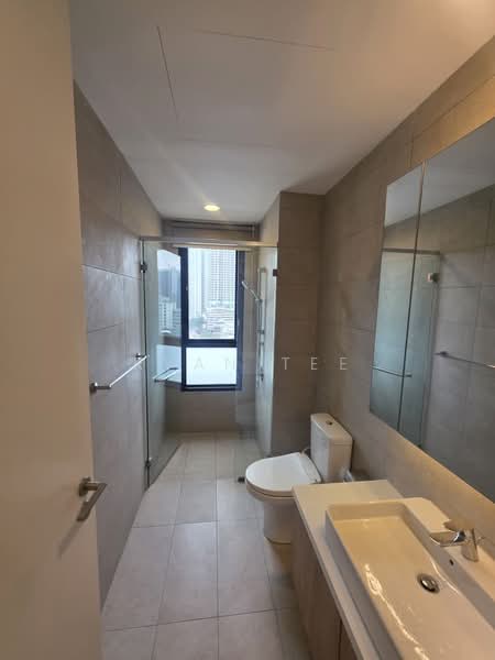Servis Apartment untuk Disewa di Kami - Ryan Tee - Bathroom - PropertyGuru.com.my
