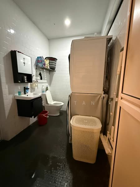 Rumah Teres 1.5 Tingkat untuk Dijual di Perling (Skudai) - Sky Tan - Bathroom - PropertyGuru.com.my