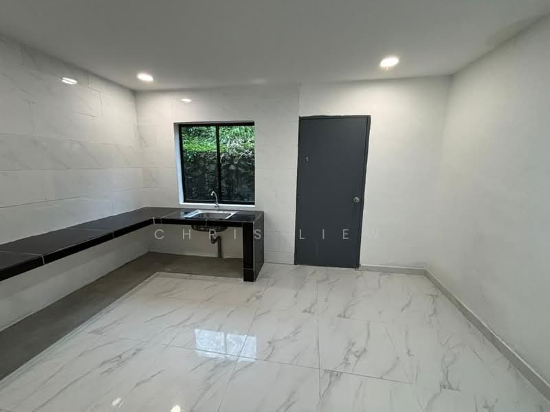 2-storey Terraced House for Sale in Taman Mas (Kulai) - Chris Liew - Kitchen - PropertyGuru.com.my