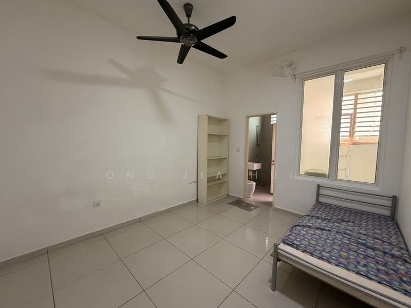 2-storey Terraced House for Sale in Bandar Sri Sendayan (Negeri Sembilan) - Ong Jia Hui - Bedroom - PropertyGuru.com.my