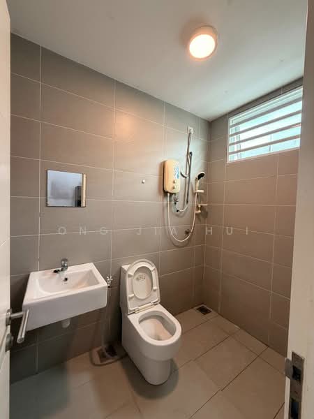2-storey Terraced House for Sale in Bandar Sri Sendayan (Negeri Sembilan) - Ong Jia Hui - Bathroom - PropertyGuru.com.my