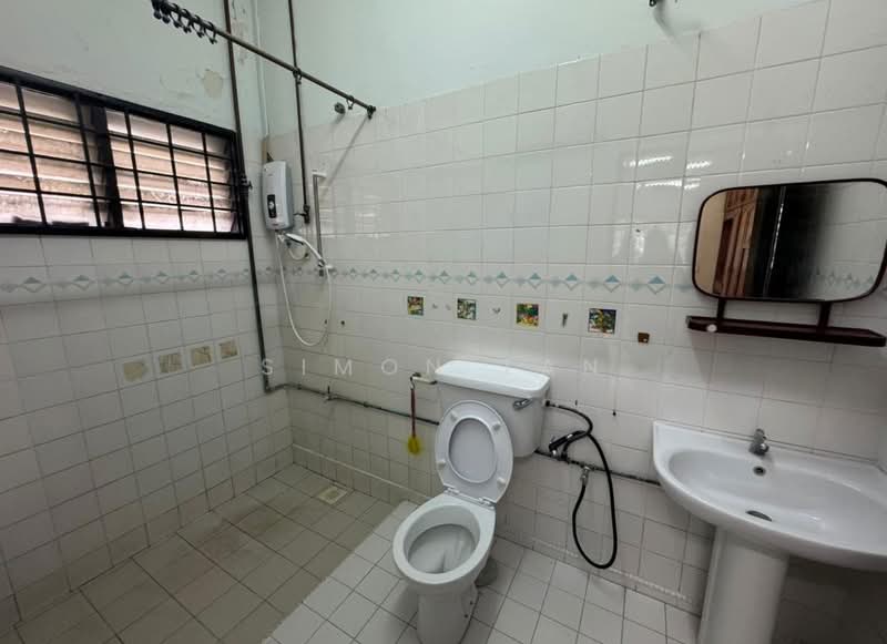 Rumah Banglo untuk Dijual di Seksyen 12 (Petaling Jaya) - Simon Tan - Bathroom - PropertyGuru.com.my