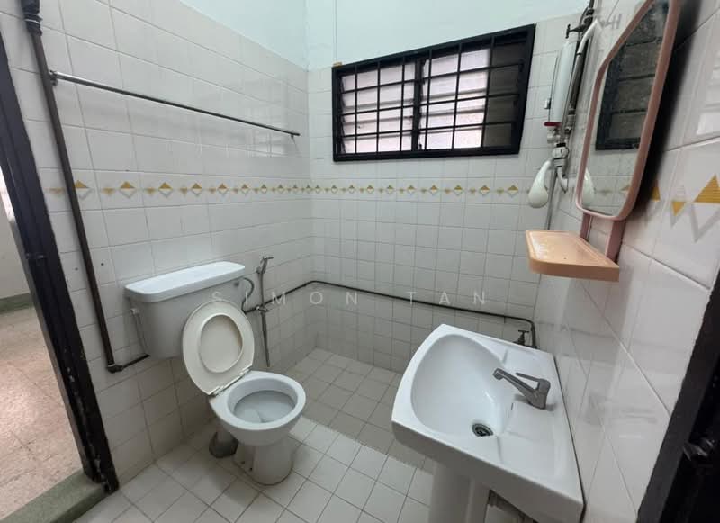 Rumah Banglo untuk Dijual di Seksyen 12 (Petaling Jaya) - Simon Tan - Bathroom - PropertyGuru.com.my
