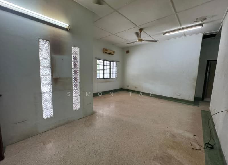 Rumah Banglo untuk Dijual di Seksyen 12 (Petaling Jaya) - Simon Tan - Living Room - PropertyGuru.com.my