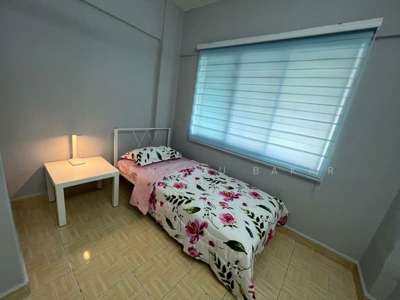 Rumah Flat untuk Dijual di Flat Taman Bukit Angkasa - Mazlan Abu Bakar - Bedroom - PropertyGuru.com.my