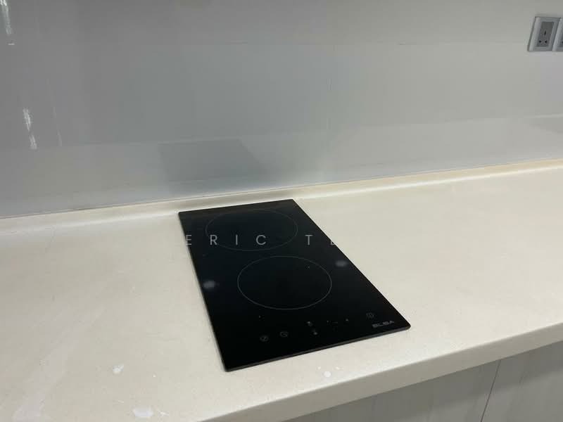 Service Residence for Rent at Paragon Suites @ CIQ - Eric Tee - Kitchen - PropertyGuru.com.my