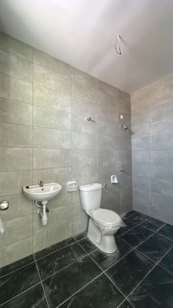 2-storey Terraced House for Sale in Taman Cheng Setia (Cheng) - Mii Ong - Bathroom - PropertyGuru.com.my