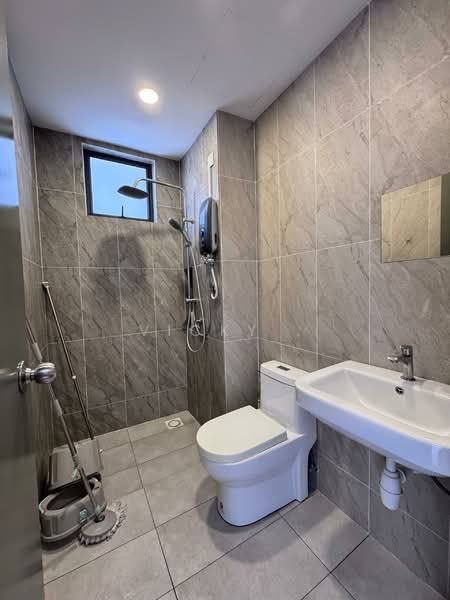 Condominium for Sale at The Herz - Vicky . - Bathroom - PropertyGuru.com.my