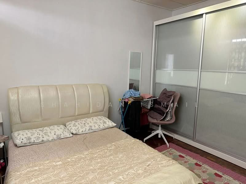 2-storey Terraced House for Sale in Semenyih (Selangor) - Shahidan Ismail - Bedroom - PropertyGuru.com.my